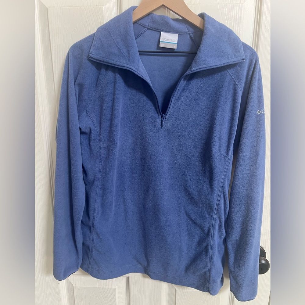 Columbia Light Blue Fleece Jacket Size L, Fall wear, Outdoor, Women